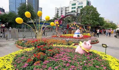 旧正月の風物詩・花市場のサムネイル